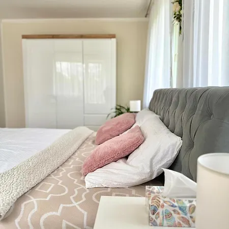 Holiday home Duzy Apartament Parlinskie Wody